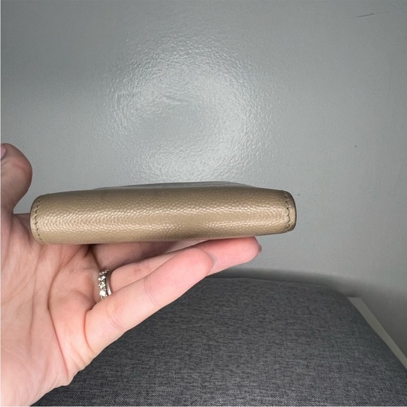 YSL Saint Laurent Cream Bifold Wallet
With Snap Coin Pouch Unisex - Picture 10 of 10